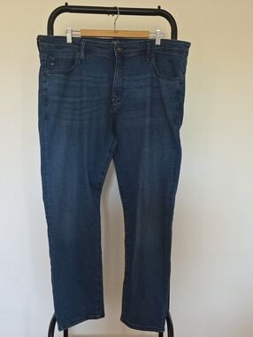 Chaps Men's Dark Blue Relaxed Fit Jeans. 40Wx32L.